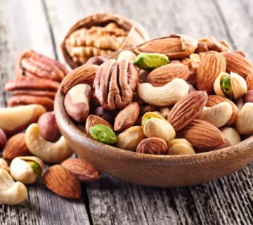 آجیل شب عید شامل چیست